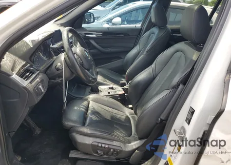 2018 BMW X1 xDrive28I z USA, uszkodzony, nr VIN WBXHT3C39J5F91943